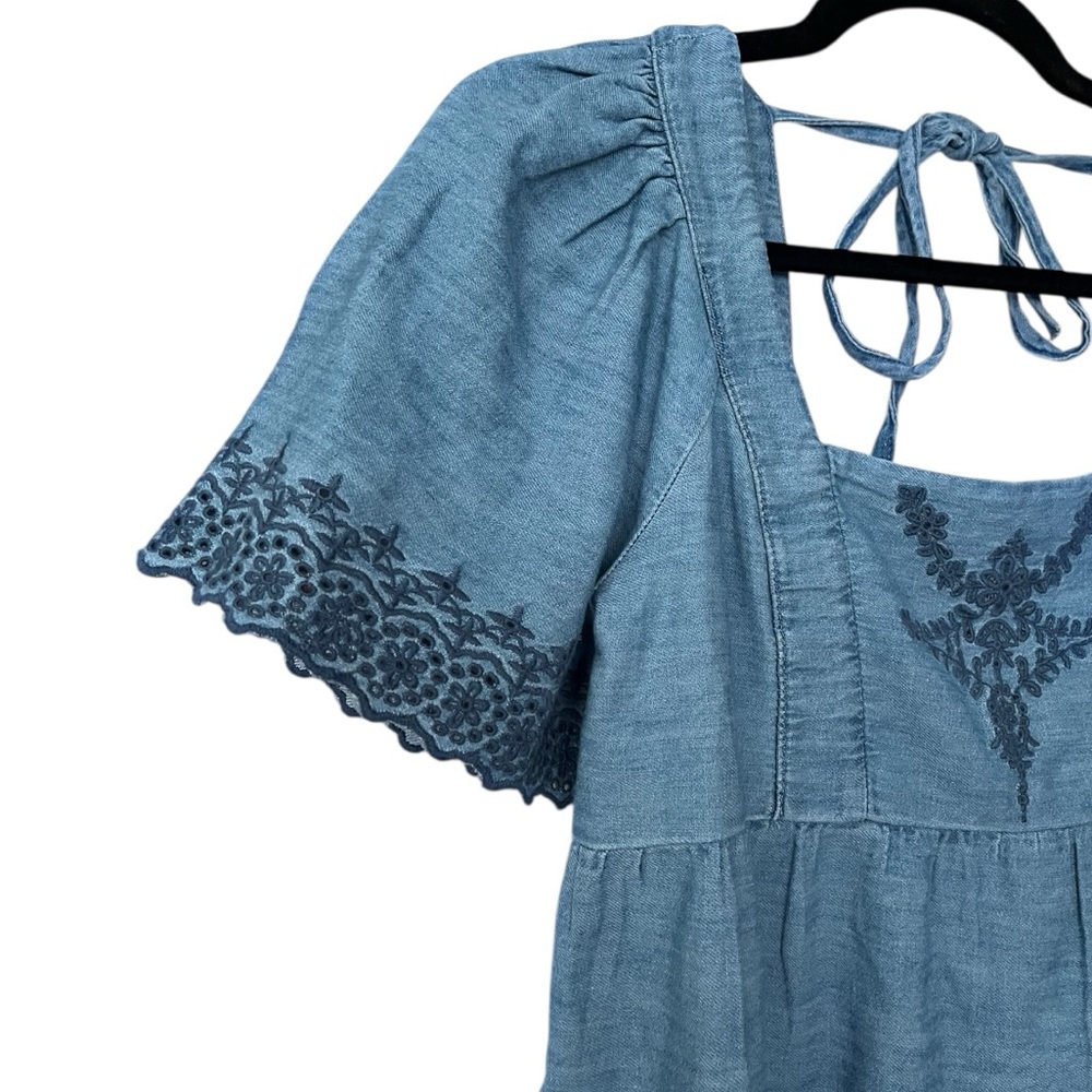 NWOT Old Navy Square Neck Bell Sleeve Smocked Back Embroidered Chambray Top XS - Picture 3 of 9